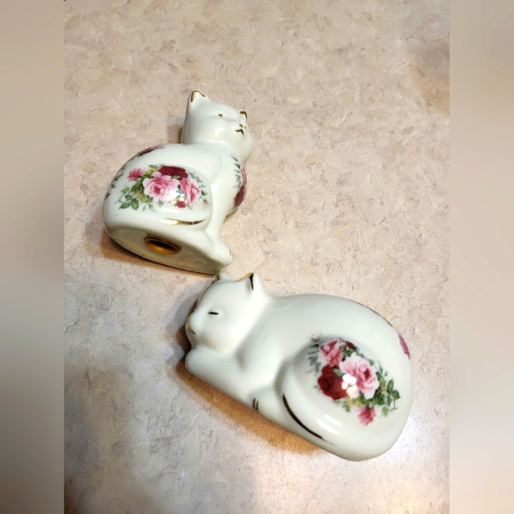 Vintage Victorian Rose Salt and Pepper Set By Formalities/Baum Bros